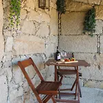 House Sopo Nyaraló