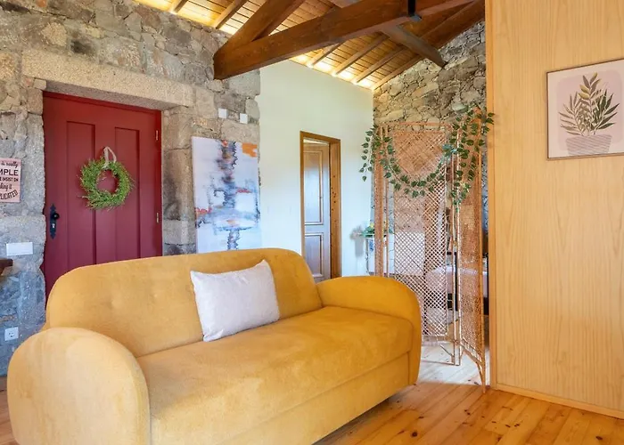 House Sopo Дом отдыха Вила-Нова-ди-Сервейра