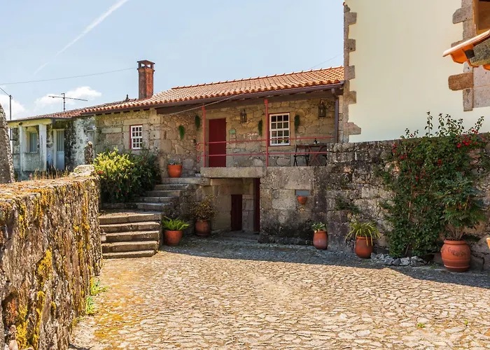 House Sopo Вила-Нова-ди-Сервейра