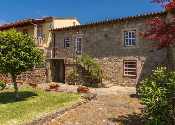 Дом отдыха House Sopo Вила-Нова-ди-Сервейра