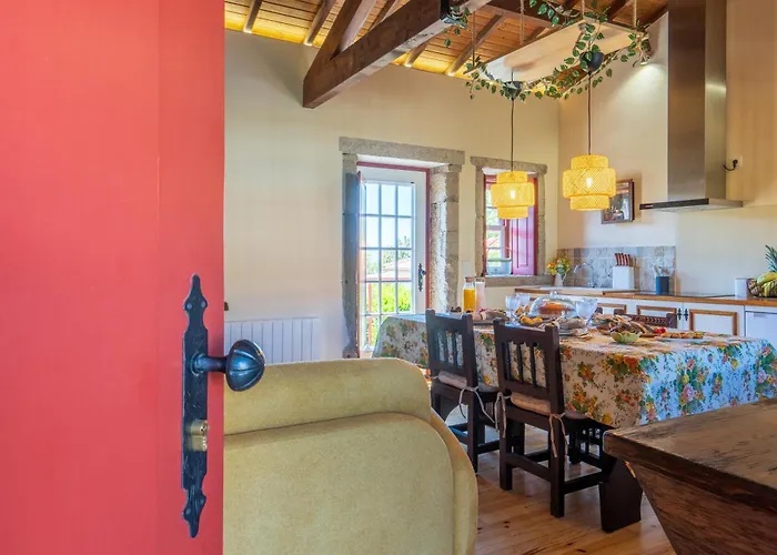 House Sopo Вила-Нова-ди-Сервейра